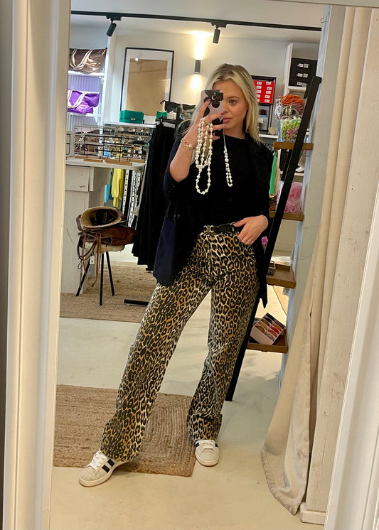 Leopard jeans